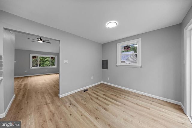 111 LINDEN TER, Williamstown, NJ 08094