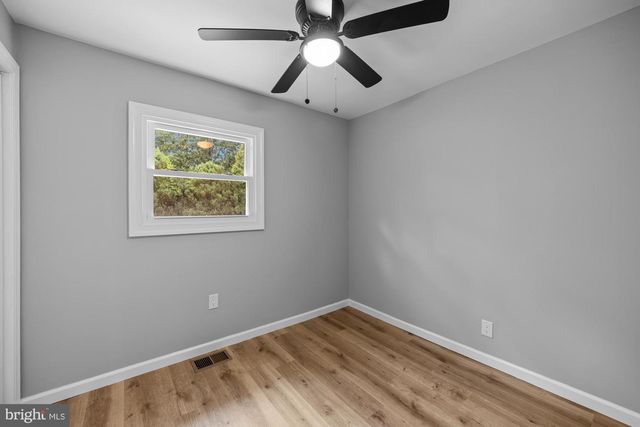 111 LINDEN TER, Williamstown, NJ 08094