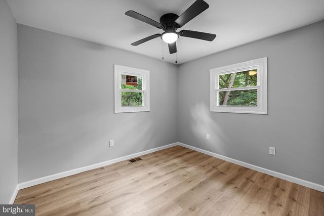 111 LINDEN TER, Williamstown, NJ 08094