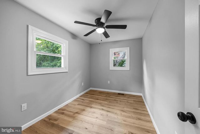 111 LINDEN TER, Williamstown, NJ 08094