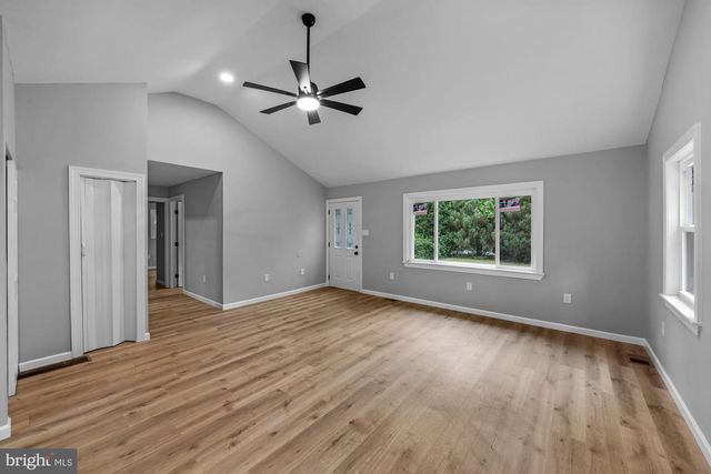 111 LINDEN TER, Williamstown, NJ 08094