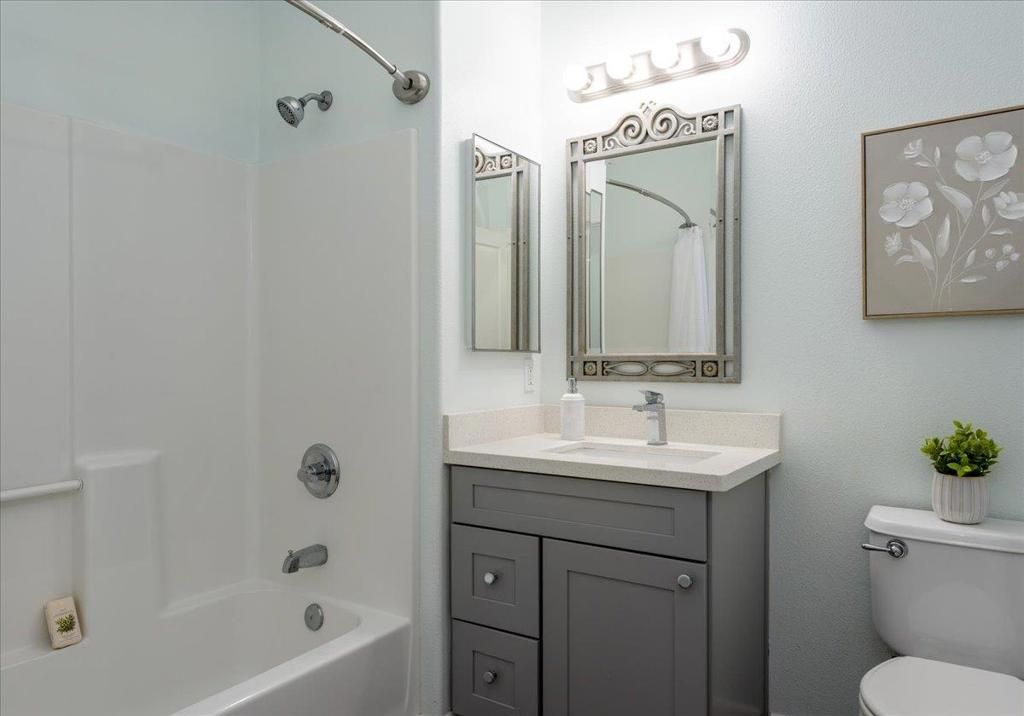 Image 14 of property listing at 453 E Okeefe Street 307, East Palo Alto, CA 94303