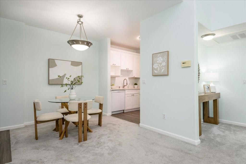 Image 7 of property listing at 453 E Okeefe Street 307, East Palo Alto, CA 94303