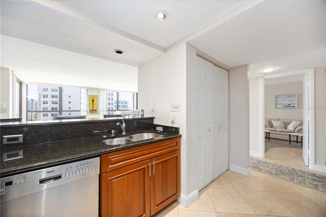 11 SUNSET DRIVE 505, Sarasota, FL 34236