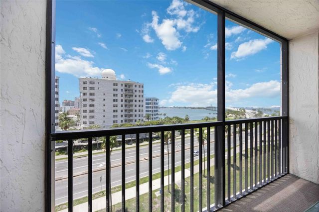 11 SUNSET DRIVE 505, Sarasota, FL 34236