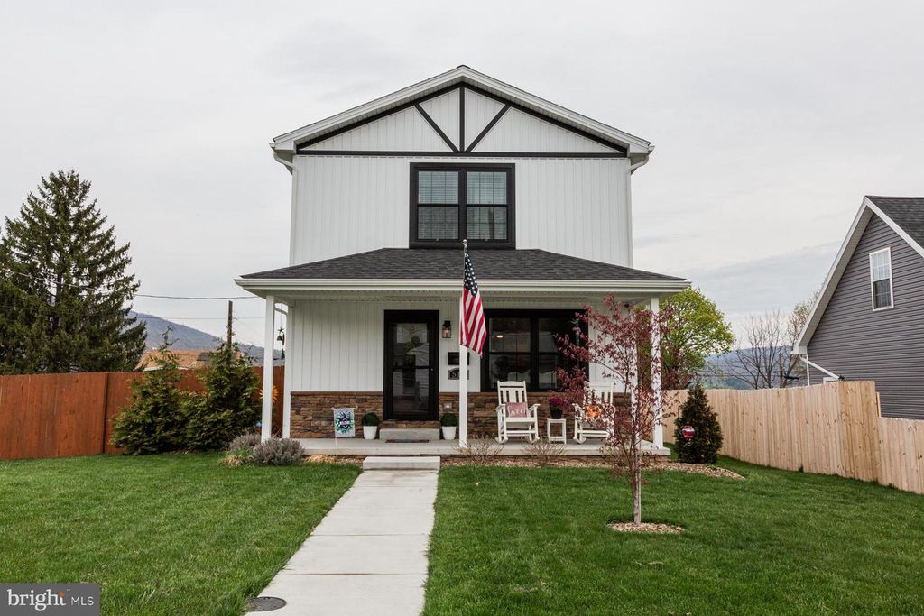 515 MAPLE AVE, Marysville, PA 17053