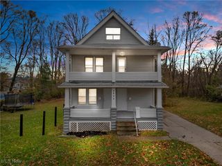 9025 Laisy Avenue, Cleveland, OH 44104