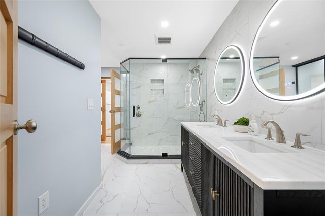 1 BEACH DRIVE SE 2211, St Petersburg, FL 33701