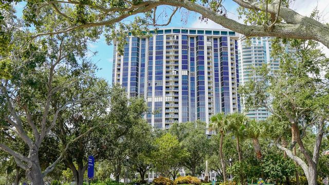 1 BEACH DRIVE SE 2211, St Petersburg, FL 33701