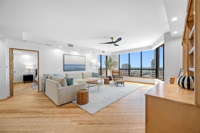 1 BEACH DRIVE SE 2211, St Petersburg, FL 33701