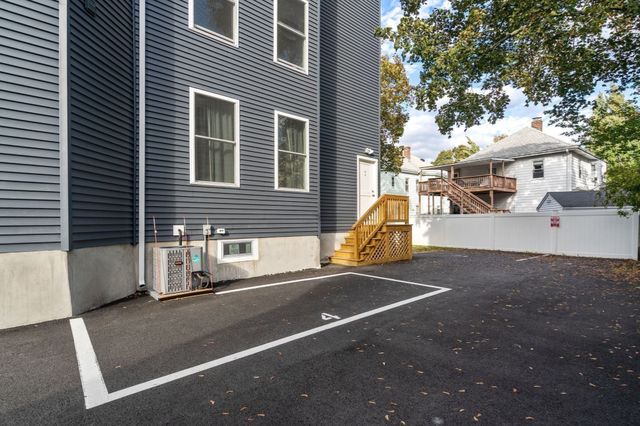 43-45 Wellington St 3, Waltham, MA 02451