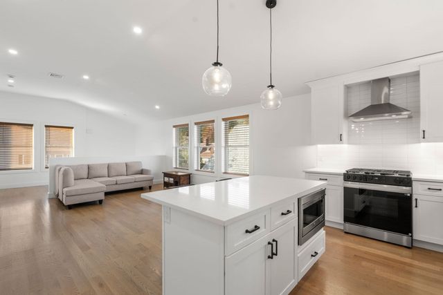 43-45 Wellington St 3, Waltham, MA 02451