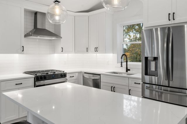43-45 Wellington St 3, Waltham, MA 02451