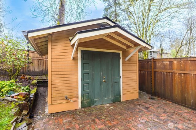 25650 44th Avenue S, Kent, WA 98032