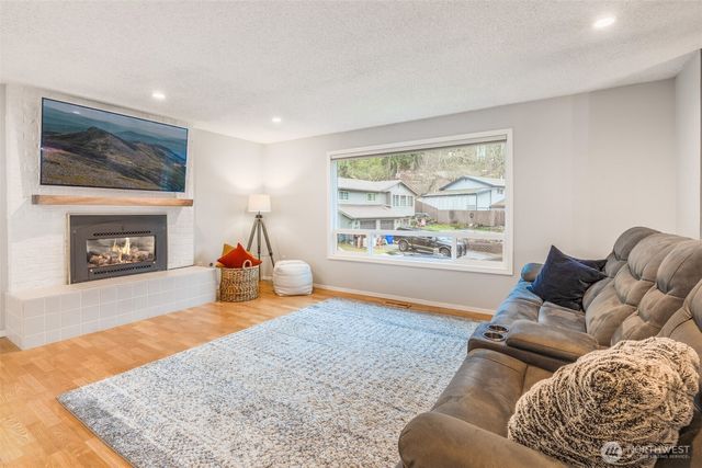 25650 44th Avenue S, Kent, WA 98032