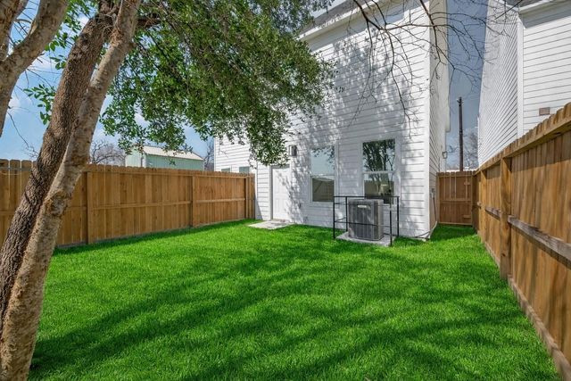 9332 Waller Street, Houston, TX 77012