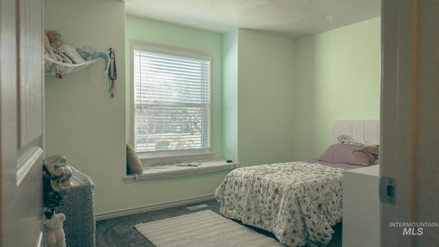 334 E Burney Glen Dr, Meridian, ID 83646