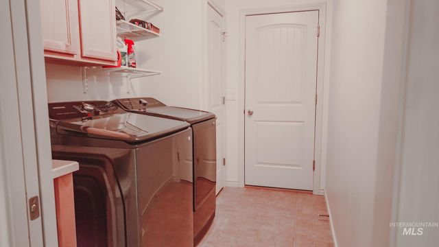 334 E Burney Glen Dr, Meridian, ID 83646