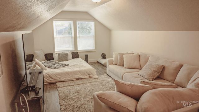 334 E Burney Glen Dr, Meridian, ID 83646