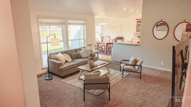 334 E Burney Glen Dr, Meridian, ID 83646