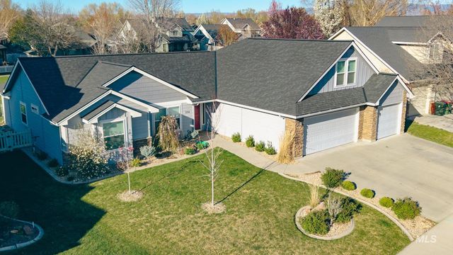 334 E Burney Glen Dr, Meridian, ID 83646
