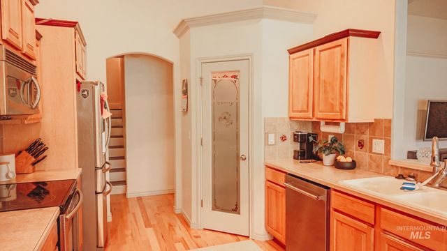 334 E Burney Glen Dr, Meridian, ID 83646