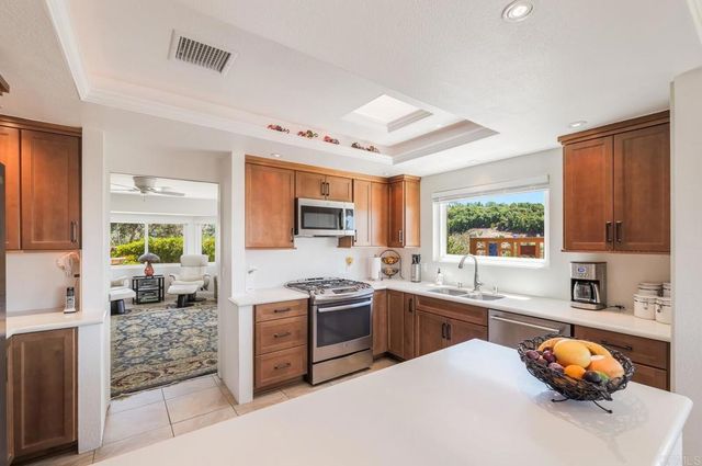 2668 Sugarpine Ln, Fallbrook, CA 92028