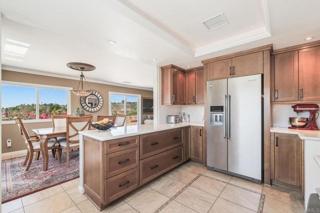 2668 Sugarpine Ln, Fallbrook, CA 92028