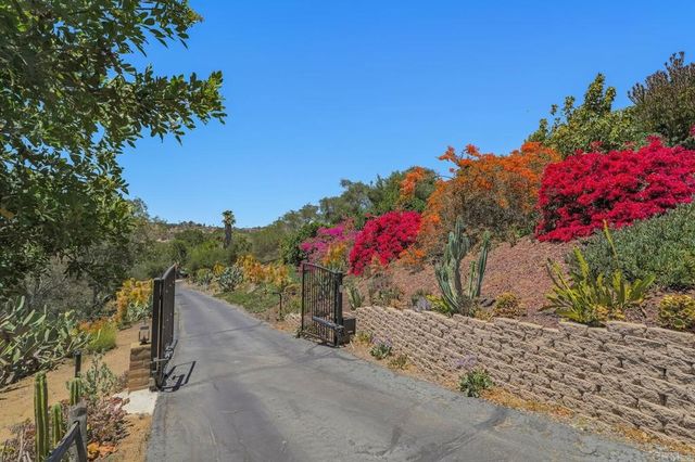 2668 Sugarpine Ln, Fallbrook, CA 92028