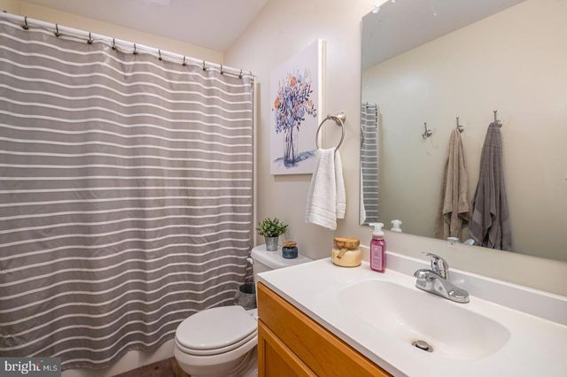 26 HIGHLAND CT, Reinholds, PA 17569
