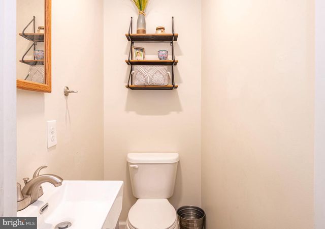 26 HIGHLAND CT, Reinholds, PA 17569