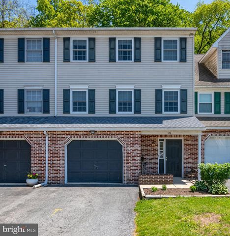 26 HIGHLAND CT, Reinholds, PA 17569