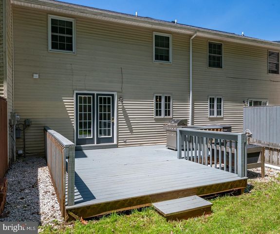 26 HIGHLAND CT, Reinholds, PA 17569