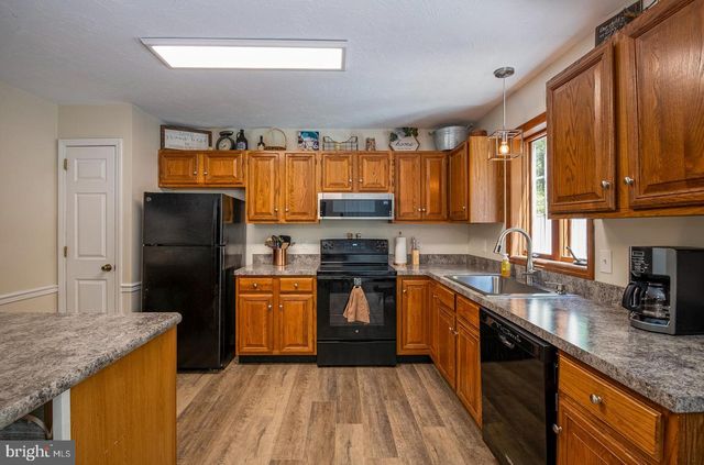 26 HIGHLAND CT, Reinholds, PA 17569