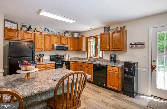 26 HIGHLAND CT, Reinholds, PA 17569