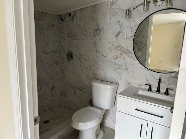 682 WALKUP DRIVE, Orlando, FL 32808