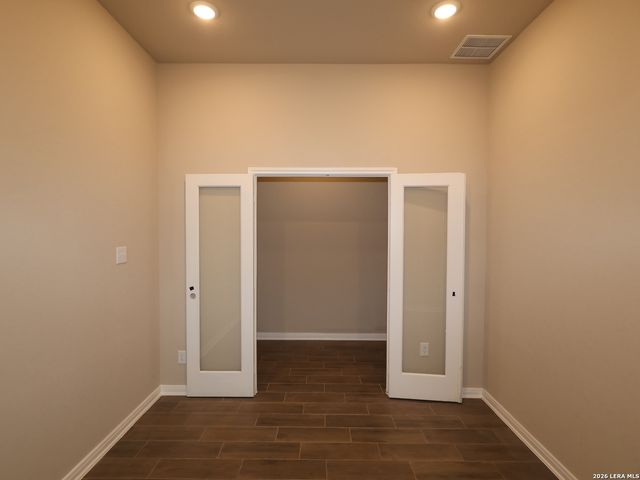 121 Greeley Drive, Floresville, TX 78114