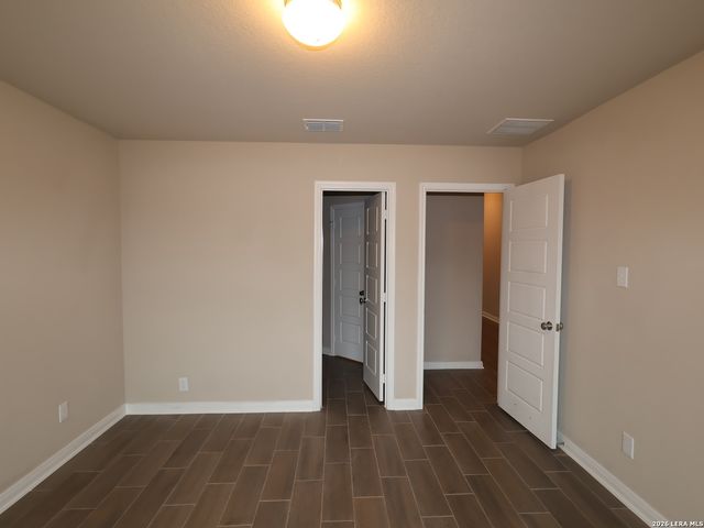 121 Greeley Drive, Floresville, TX 78114