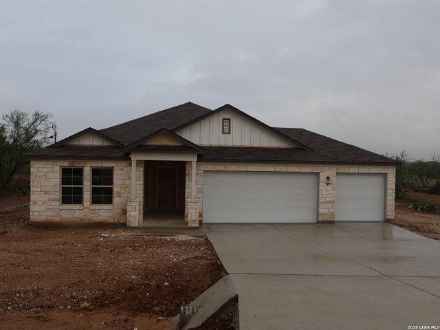 121 Greeley Drive, Floresville, TX 78114