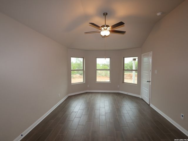121 Greeley Drive, Floresville, TX 78114