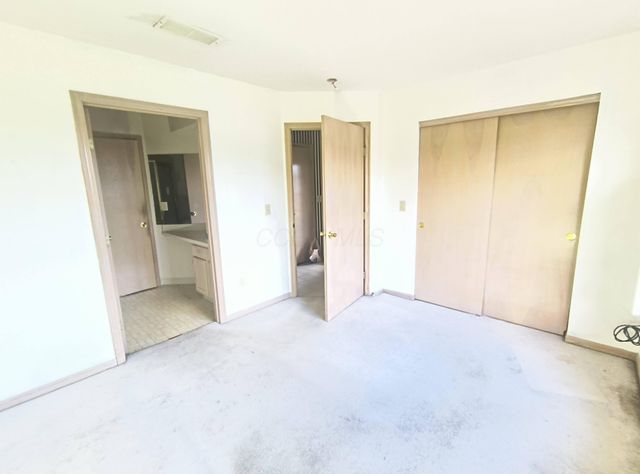 3577 Hunters Crossing Drive, Grove City, OH 43123