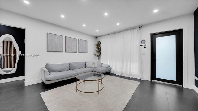 603 N 32nd Ave, Hollywood, FL 33021
