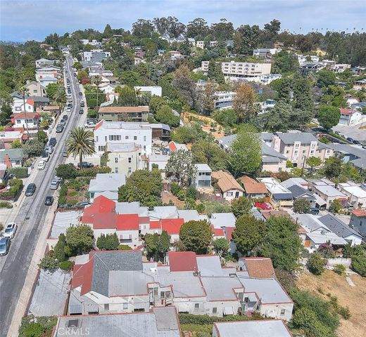 1752 1746 Lucretia Avenue, Los Angeles, CA 90026