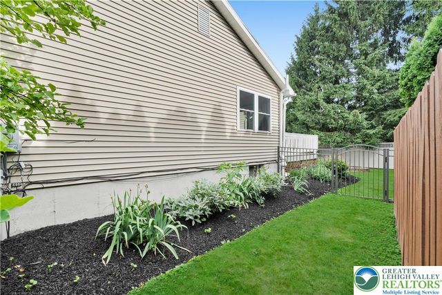 3396 Darien Road, Bethlehem City, PA 18020