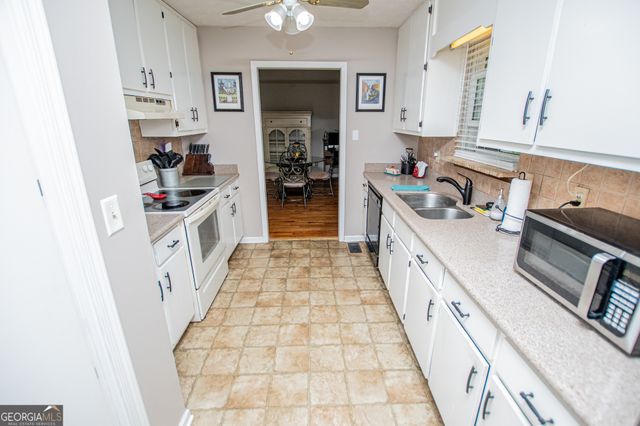 1385 Lakeview Parkway, Villa Rica, GA 30180