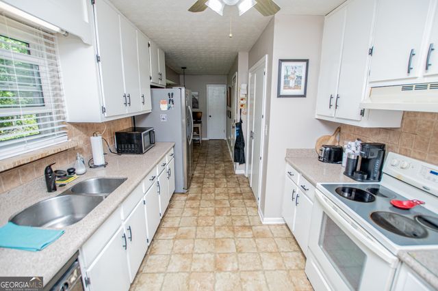 1385 Lakeview Parkway, Villa Rica, GA 30180
