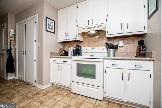1385 Lakeview Parkway, Villa Rica, GA 30180