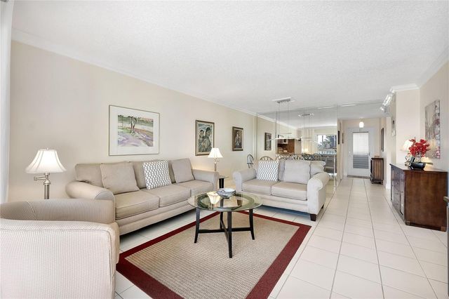 7787 Golf Circle Drive 312, Margate, FL 33063