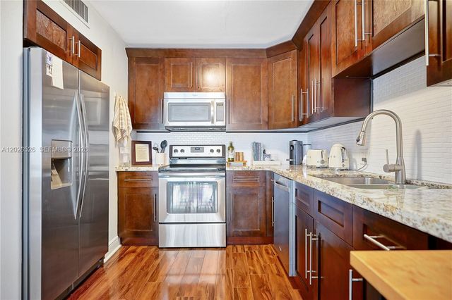 3625 N Country Club Dr 2610, Aventura, FL 33180