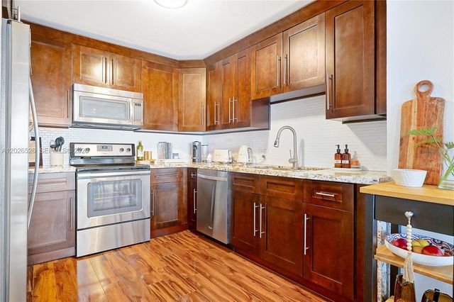 3625 N Country Club Dr 2610, Aventura, FL 33180